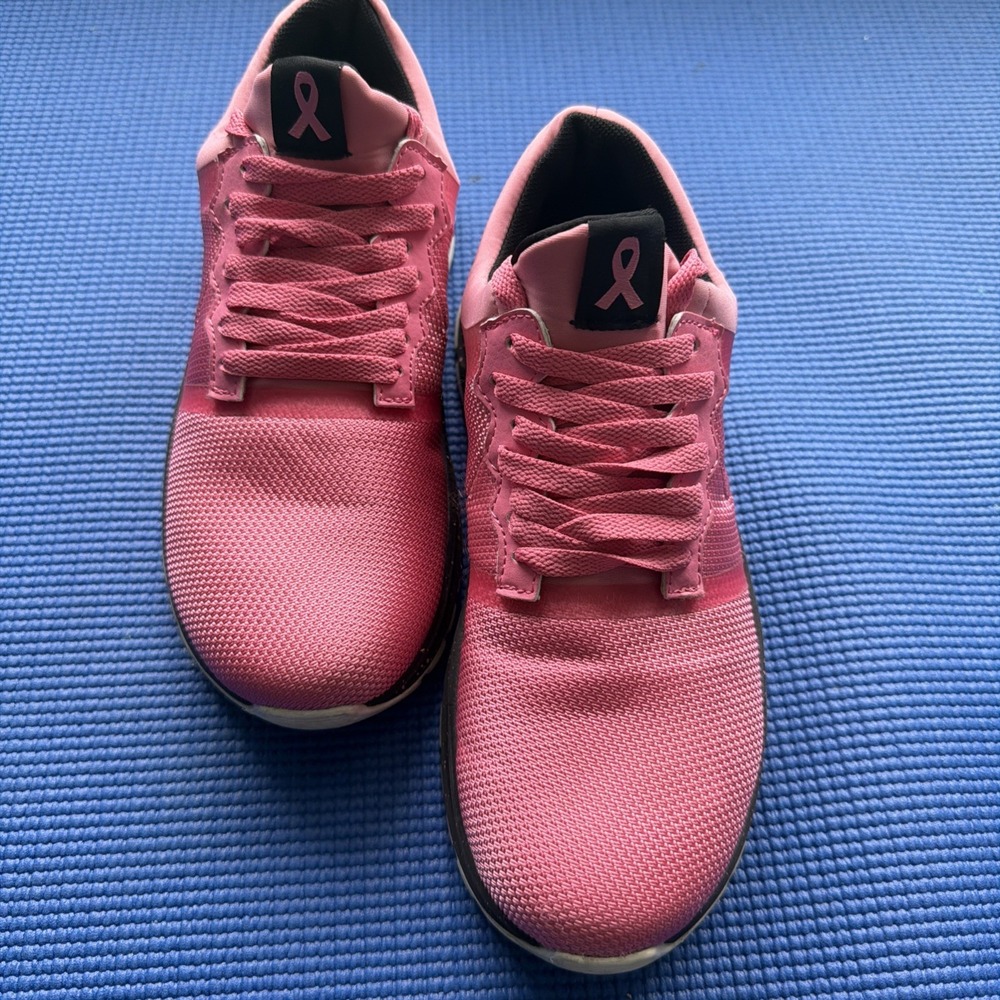 Cherokee Infinity Fly sneakers For Women Pink Athletic Shoes Size 9